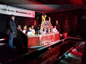 Singspiel Familienzentrum Marienburg auf Weihnachtsmarkt