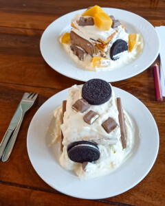 Ein Bild von den selbstgemachten Desserts.