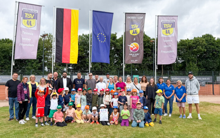 Ein Gruppenfoto der Teilnehmenden.