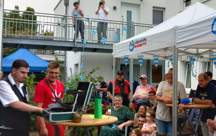 Ein Bild von der Zauber-Aufführung